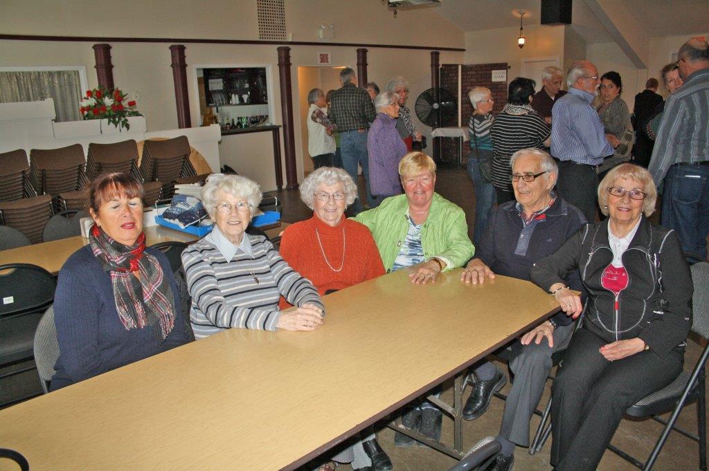 Sylvie Palardy, Denise et Jacqueline Messier, Dorian Cadieux, Jean-Luc Guertin et une amie.