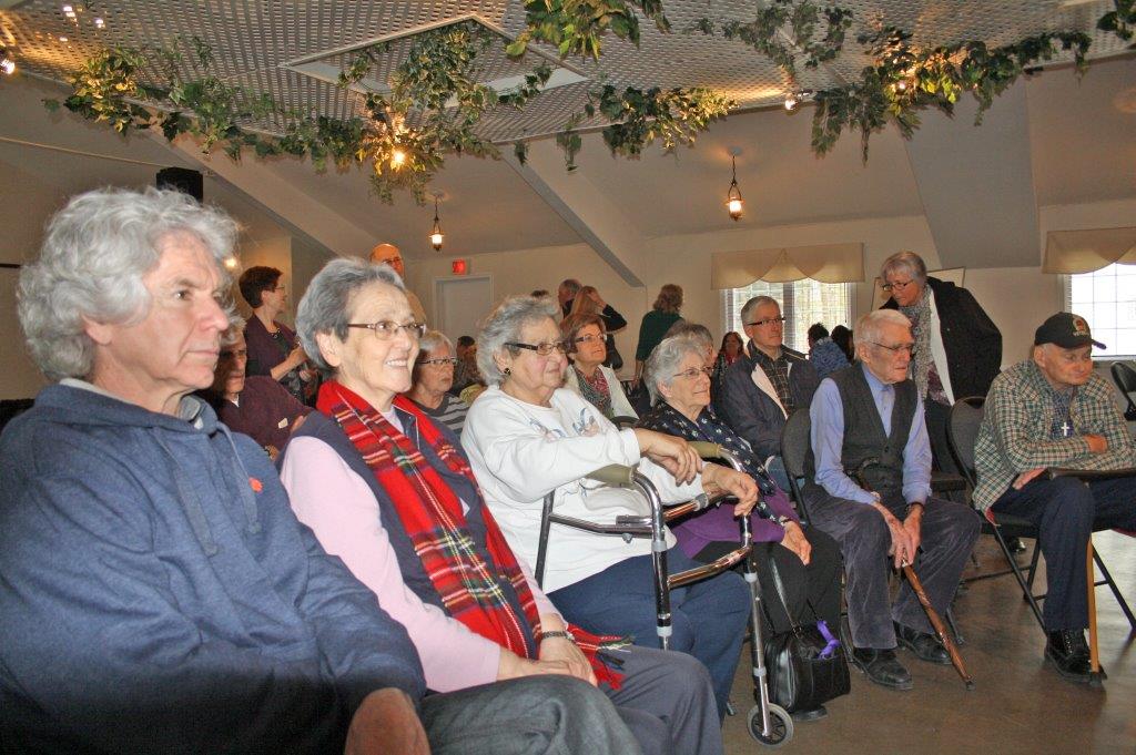 Yves Préfontaine, Antonine et Pauline Messier, Lise Gaudreau, Gérard Préfontaine et Camille Messier.