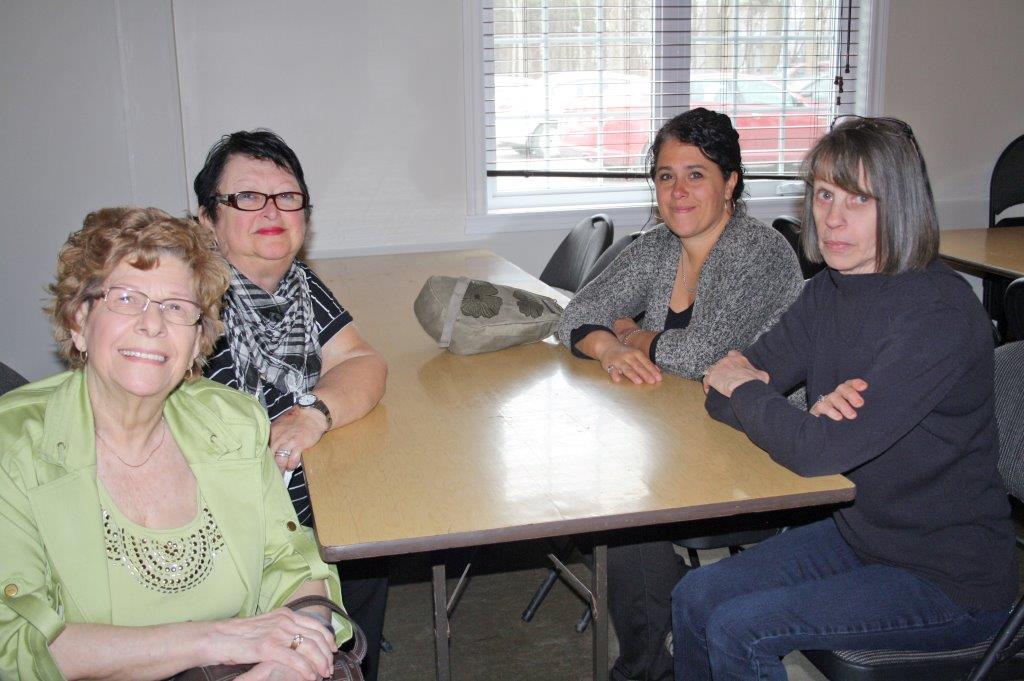 Marie-Paule Messier-Grandchamp, Carole et Laurence Cloutier et Julienne Coutu.