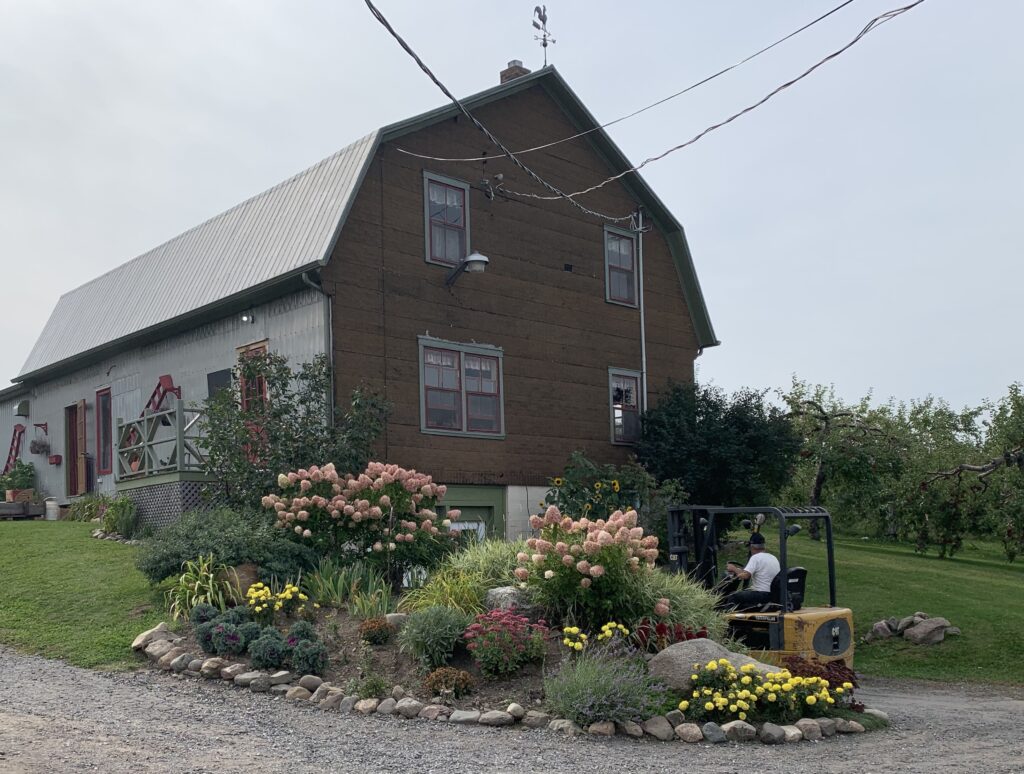 The barn, converted into reception halls, offers a unique charm to visitors!