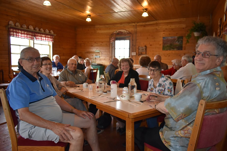 Réal Messier (85), Michèle Desrosiers (105), Jean-Paul Guay, Estelle Messier Guay (223) Claire Messier (386) and Clovis Messier (254)