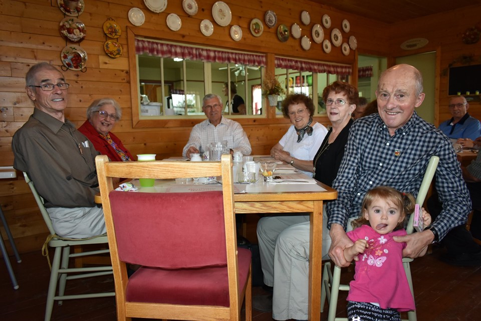Ernest Bernier, Yvette Messier Bernier (100), Paul Bellefroid, Stella Messier Bellefroid (222), Stella Messier (261), Alain (290) and Alexandra Messier