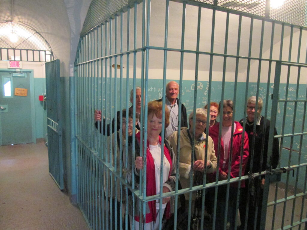 No luck! Everyone behind bars!