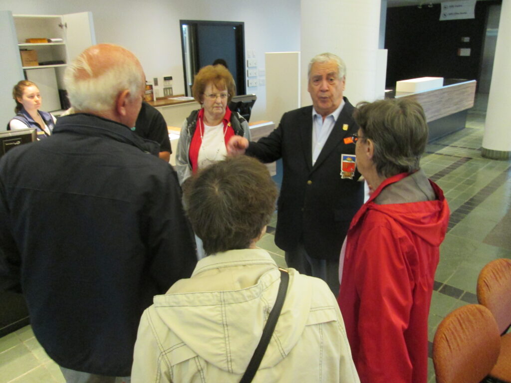 Richard Leonardo explains the rest of the day to the participants...