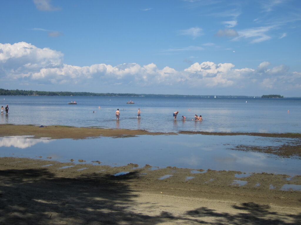 Le Sandbar State Park est situé sur les rives du Lac Champlain à Milton au Vermont.  Un endroit très apprécié de tous les participants !
